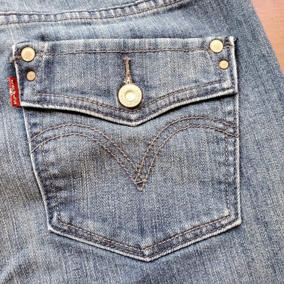 EUC Levis 526 Slender Bootcut Flap Pockets - Picture 6 of 8